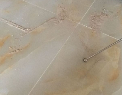 洛宁瓷砖空鼓维修公司分享粘合剂选择不当在瓷砖铺贴过程中可能导致以下问题