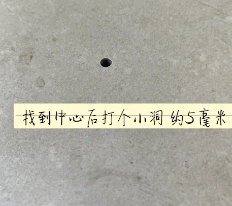 洛宁瓷砖空鼓维修公司专业解答在瓷砖铺贴过程中，如果砂料搅拌不均匀，将会带来以下问题
